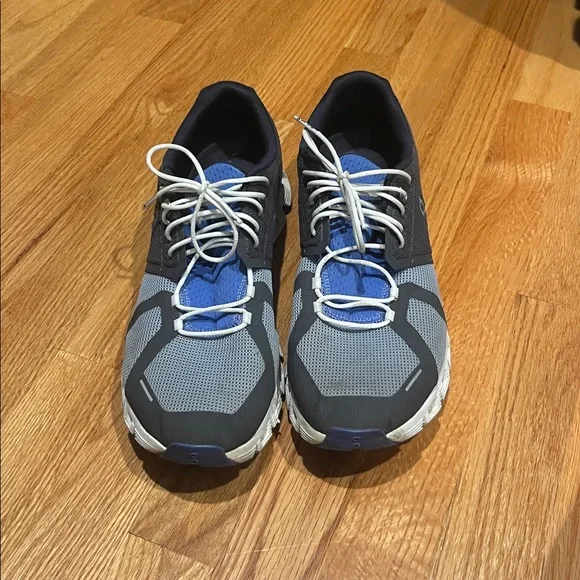 On Running Men's Black and Blue Athletic Shoes - Picture 2 of 5